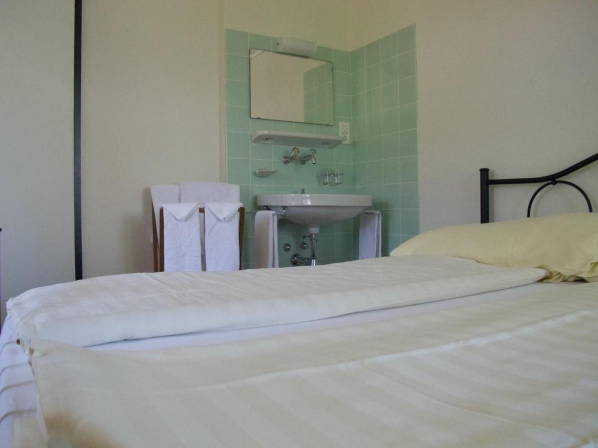 Hotel Cafe Seeblick Filzbach Bagian luar foto