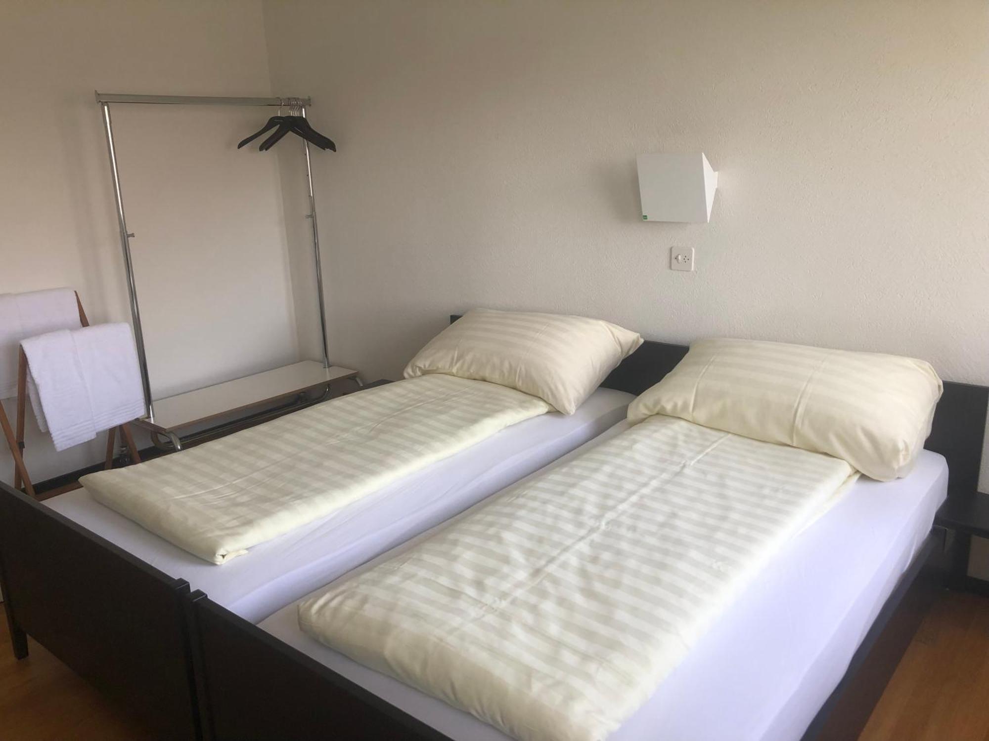Hotel Cafe Seeblick Filzbach Bagian luar foto